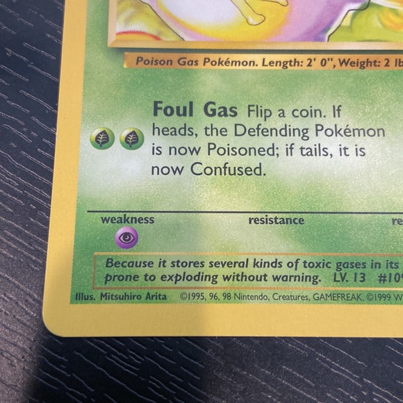 Koffing 51/102 Pokémon Card 1999 Base Set - Picture 3 of 8